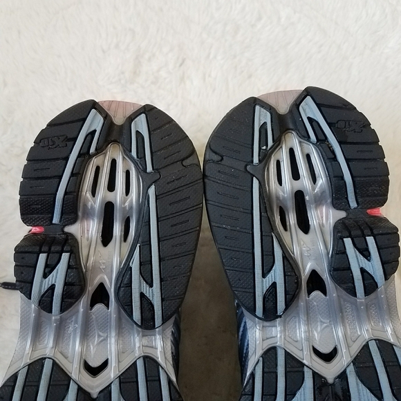 Mizuno Wave Prophecy 8 Performance Running Shoes - Picture 4 of 9